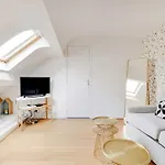 Charming Under Roof Bastille Daire